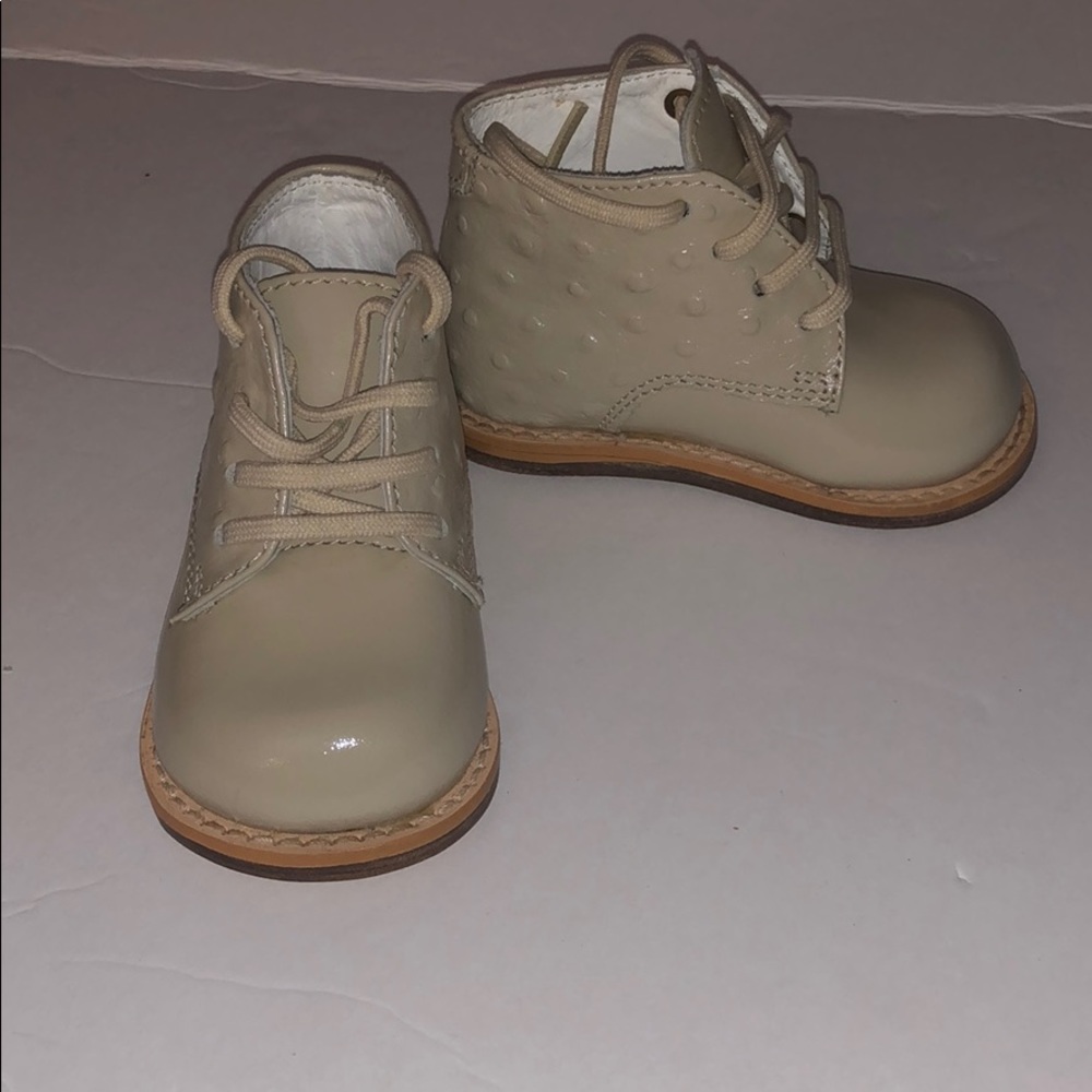 Walking shoes